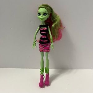 MONSTER HIGH Doll Venus Coffin Bean doll toy